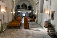 2.09.2021 - Czyszczenie posadzki w kościele